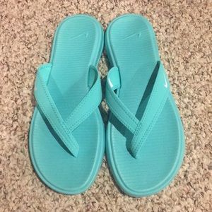 Nike flip flops